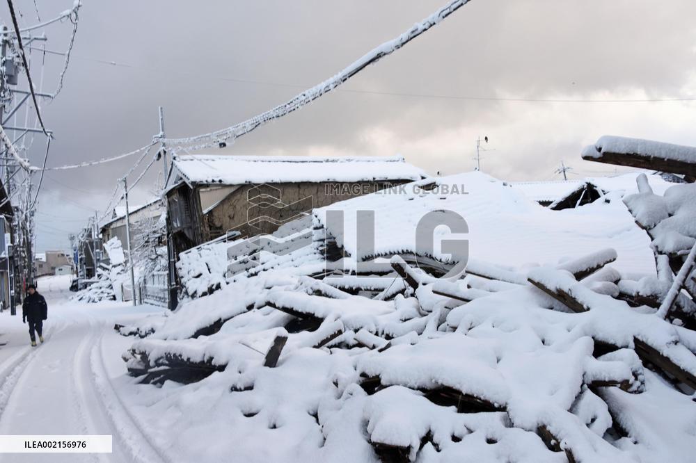Aftermath of strong quake in central Japan