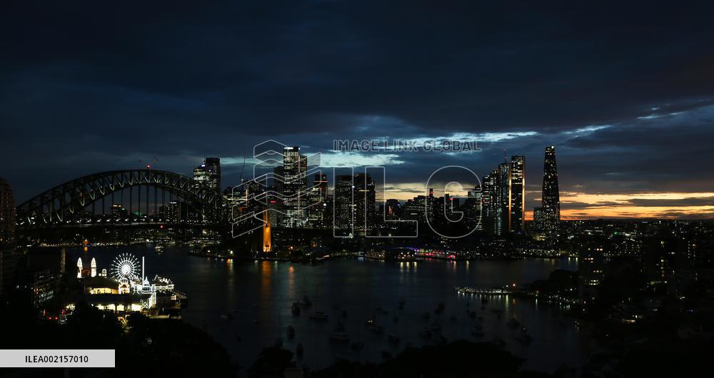 AUSTRALIA-SYDNEY-SYDNEY HARBOR BRIDGE-NIGHT VIEW