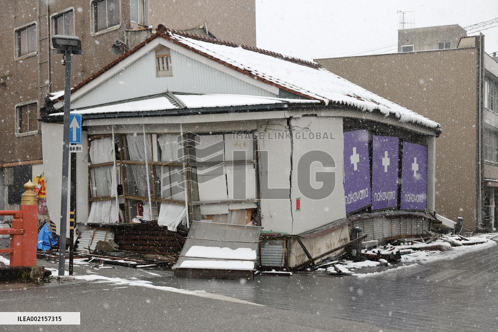 Aftermath of strong quake in central Japan