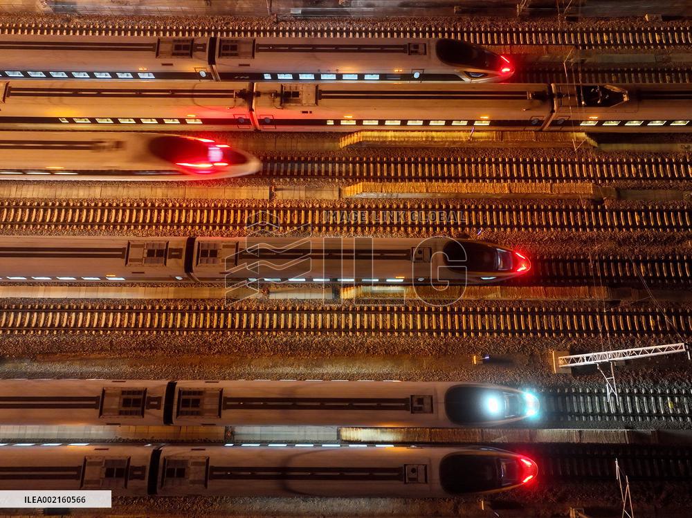 China Railway Implements New Train Operation Charts