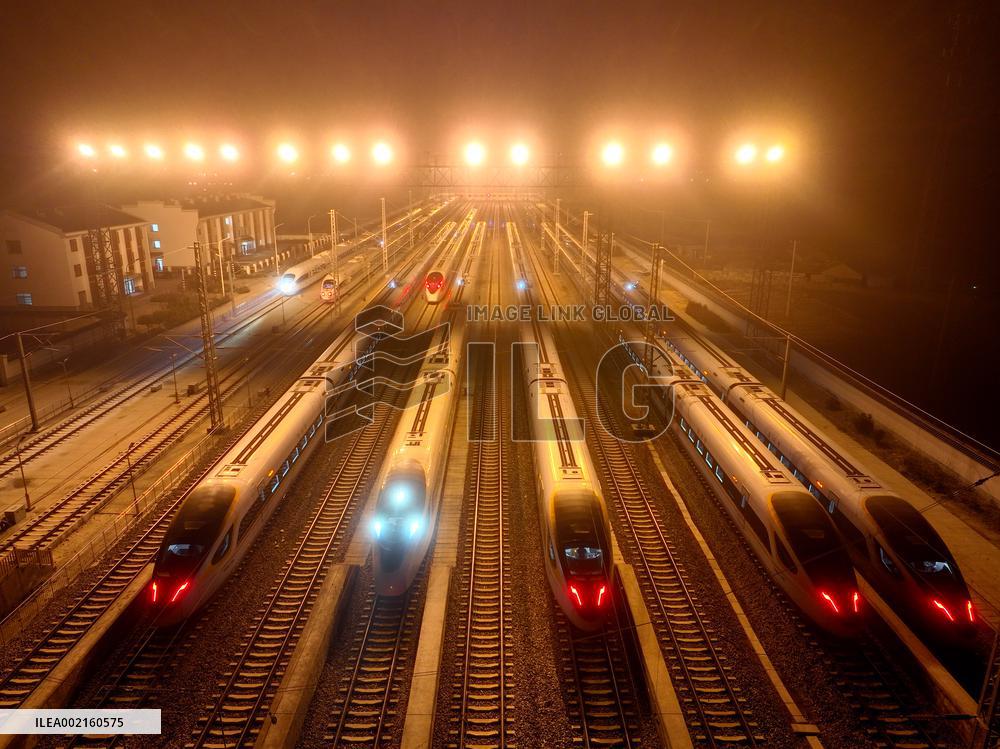 China Railway Implements New Train Operation Charts