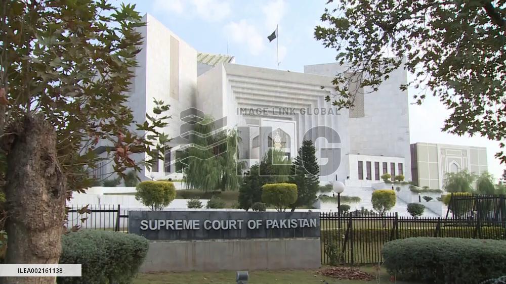Pakistan's apex court quashes politicians' lifetime disqualification