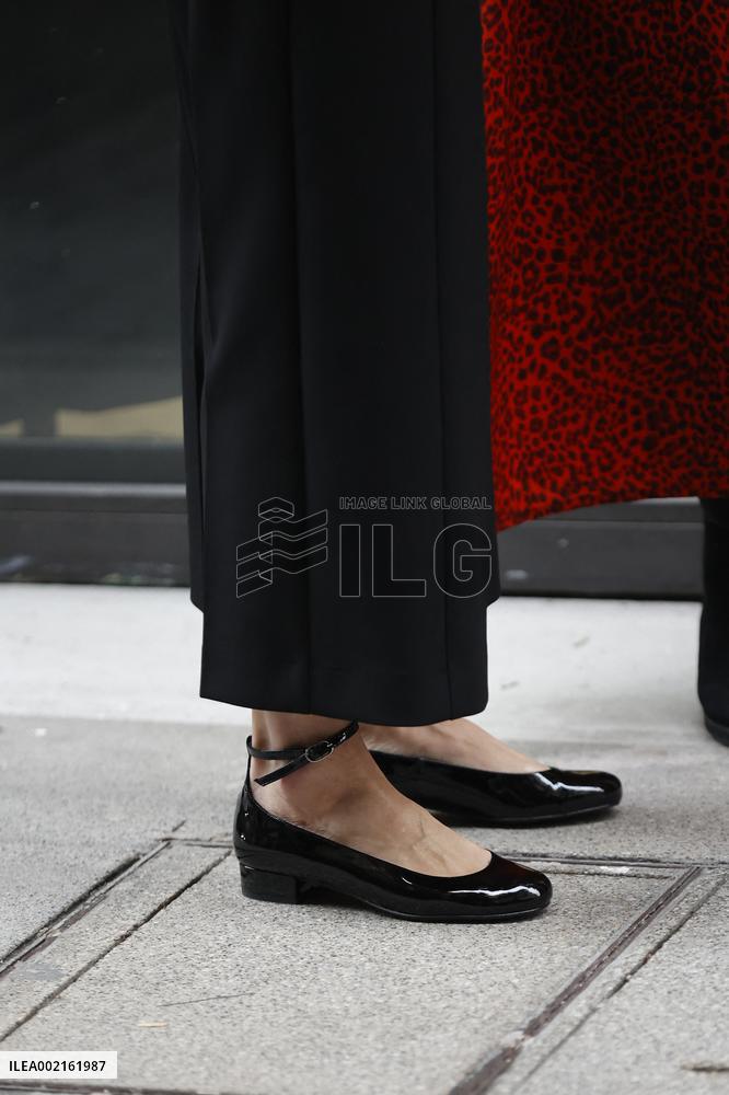 Queen Letizia Visits The APRAMP Headquarters - Madrid