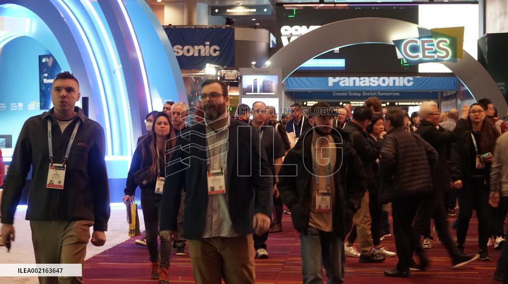 U.S.-LAS VEGAS-CES-TECH SHOW-OPENING