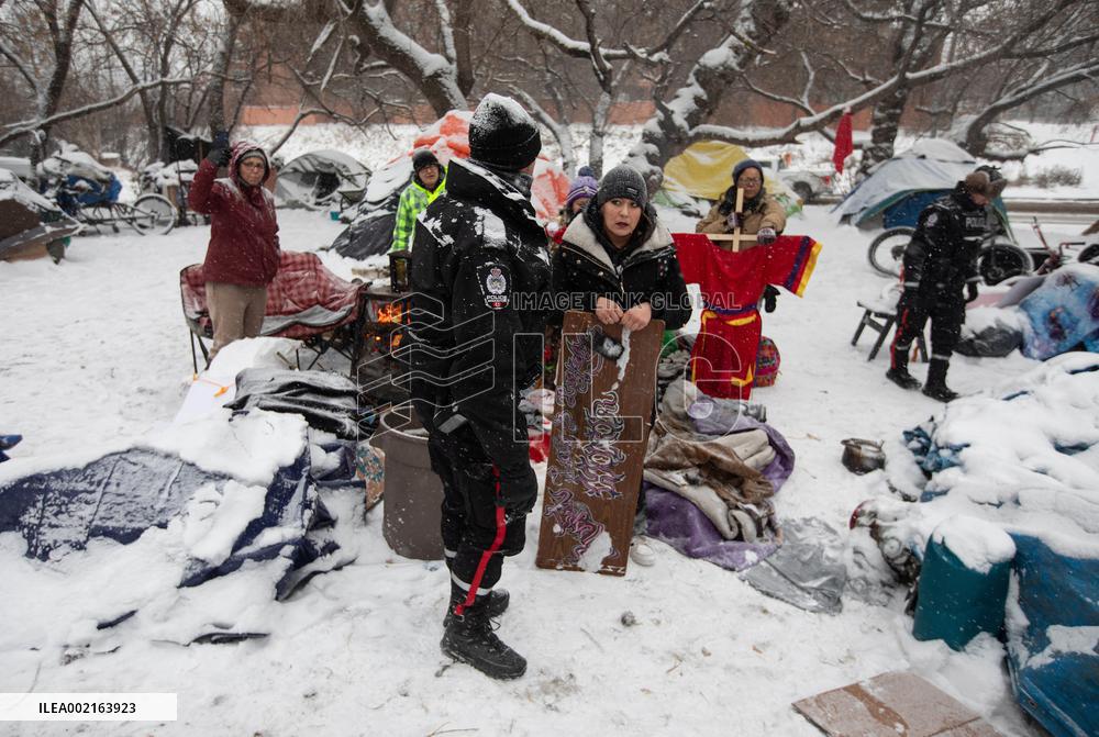 Homeless People Refuse To Leave The Encampment - Canada