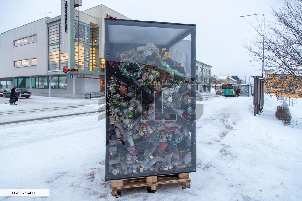 Let's go to Zero! exhibition Cemetery Garbage