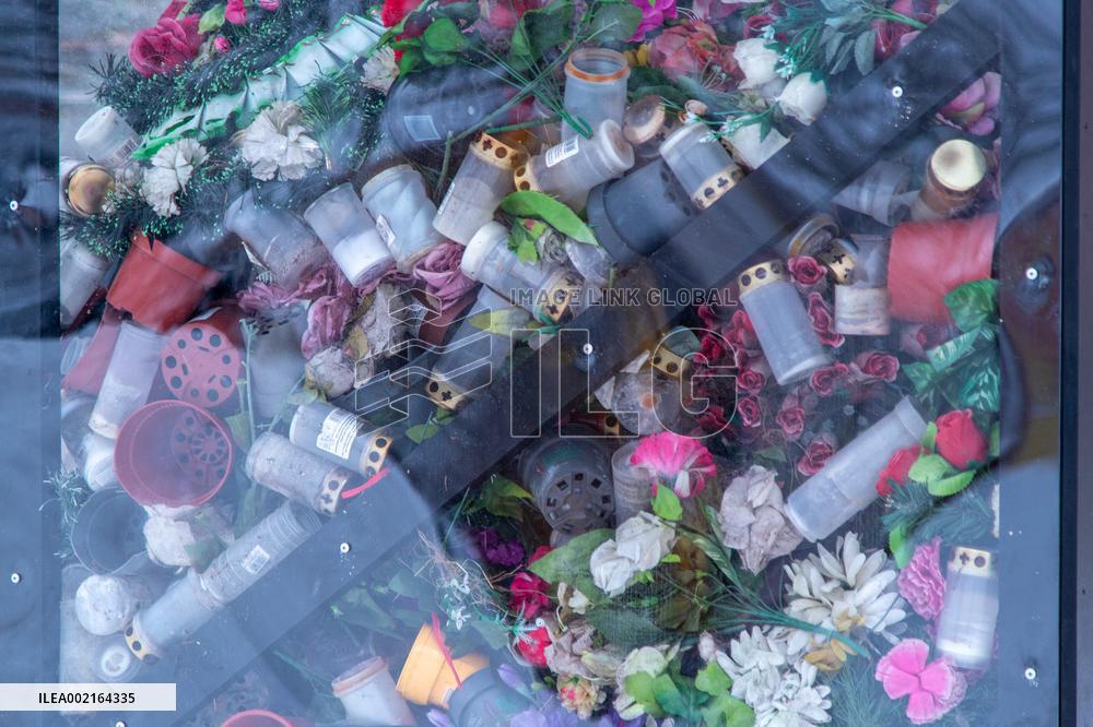 Let's go to Zero! exhibition Cemetery Garbage