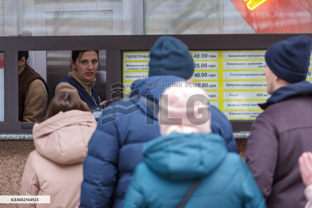 Kyivska Perepichka cult street food place