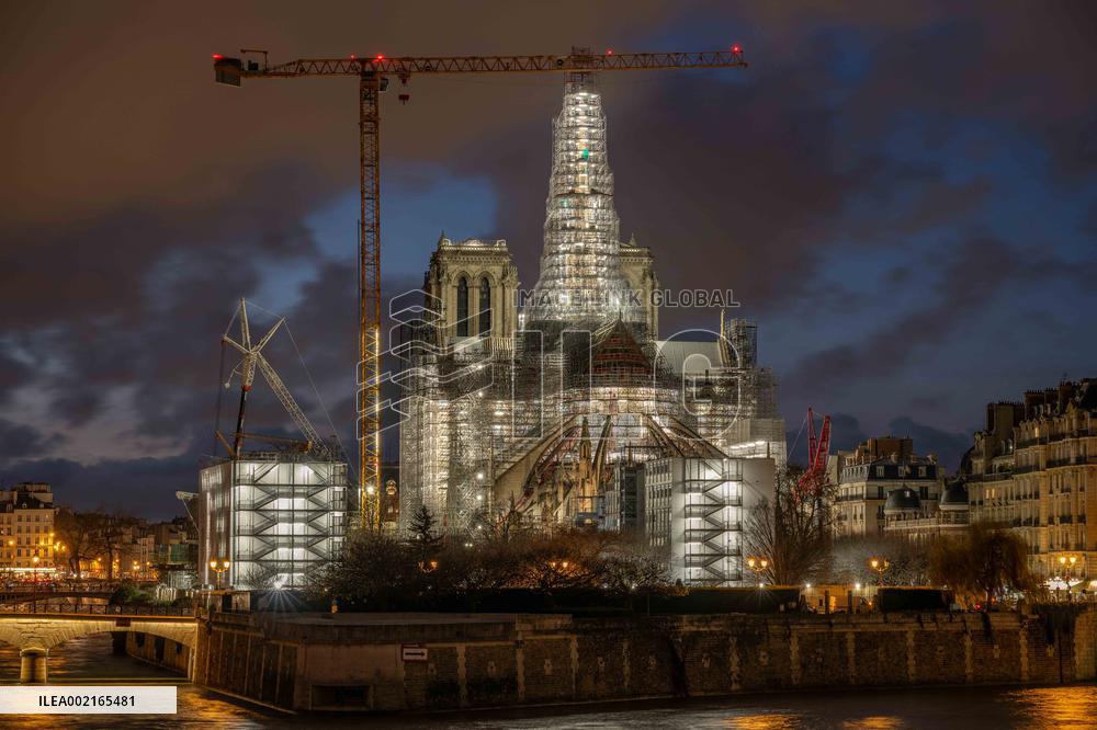 Paris By Night - Ready To Welcome the JO2024