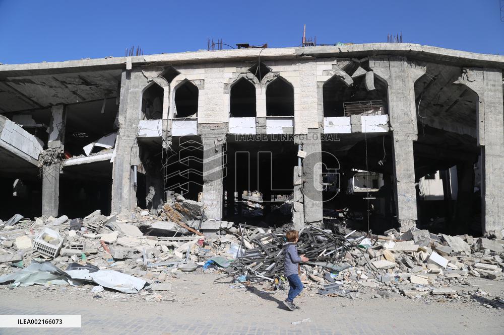 MIDEAST-GAZA-JABALIA REFUGEE CAMP-ISRAEL-ATTACKS-AFTERMATH