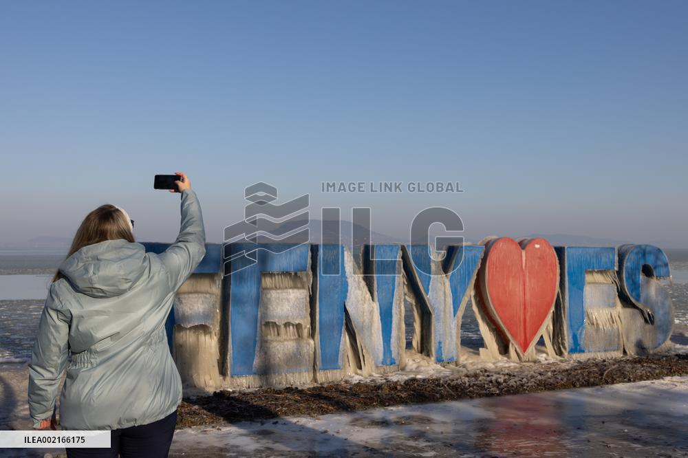 HUNGARY-LAKE BALATON-ICICLES