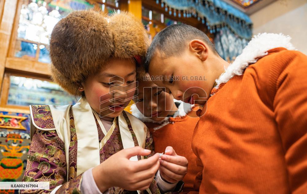 (InTibet) CHINA-XIZANG-XIGAZE-FARMERS' NEW YEAR-FEAST-GUTU (CN)