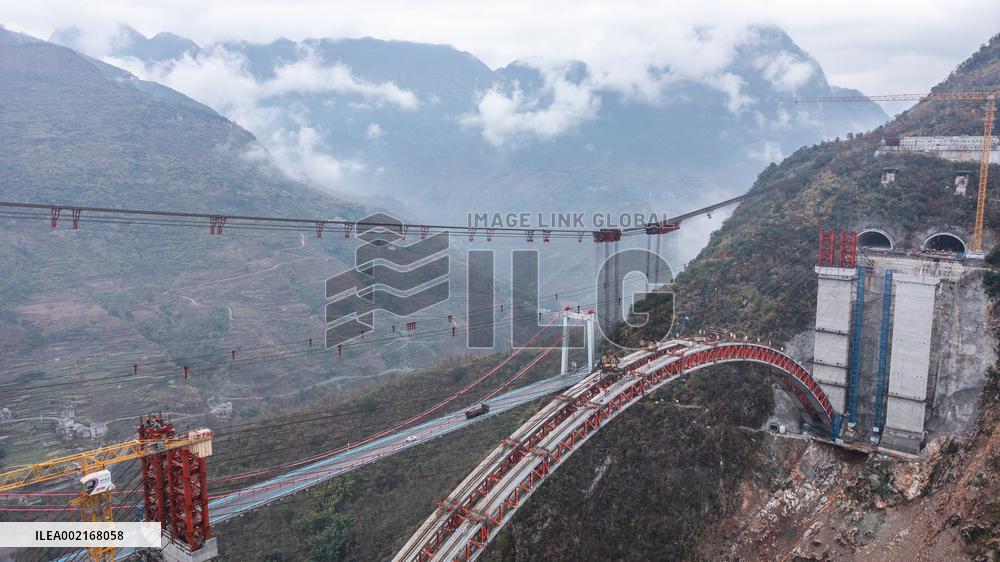 CHINA-GUIZHOU-EXPRESSWAY-GRAND BRIDGE-CONSTRUCTION (CN)