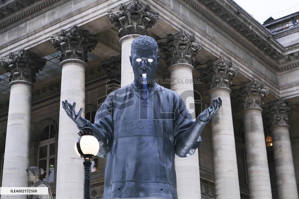 Giant Statue Of Rapper Kid Cudi For The Release Of His Album - Paris
