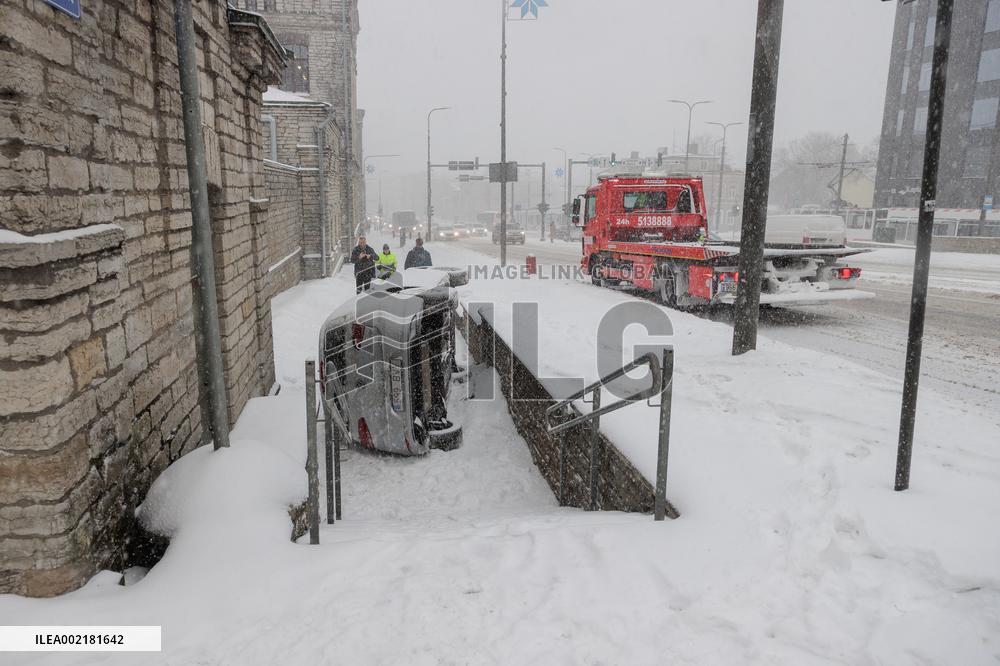 Icy roads causing accidents
