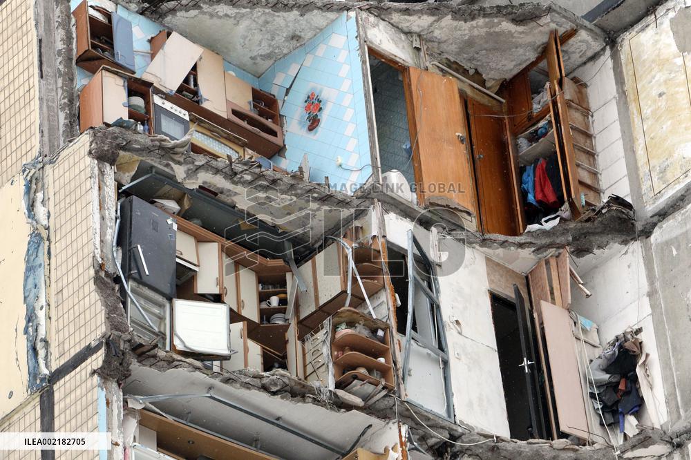 Victims of Russian missile attack remembered in Dnipro