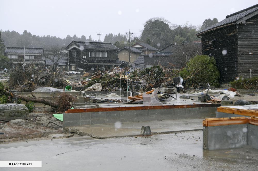 Aftermath of strong quake in central Japan