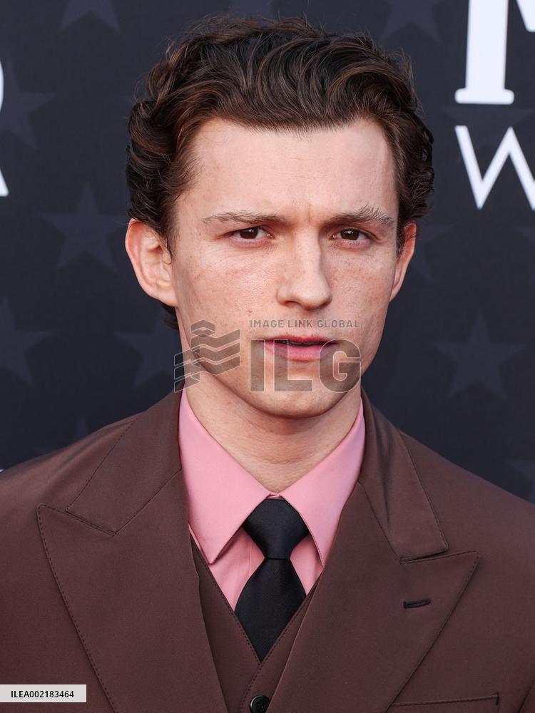 29th Annual Critics' Choice Awards Arrivals - LA