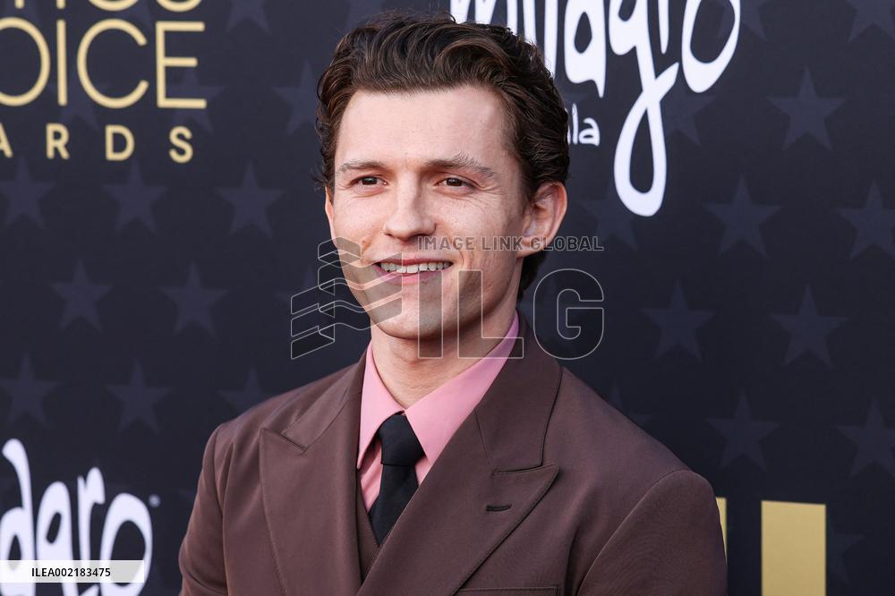 29th Annual Critics' Choice Awards Arrivals - LA