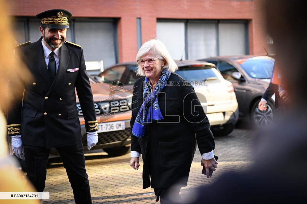 Catherine Vautrin visits the France Travail agency - Guyancourt