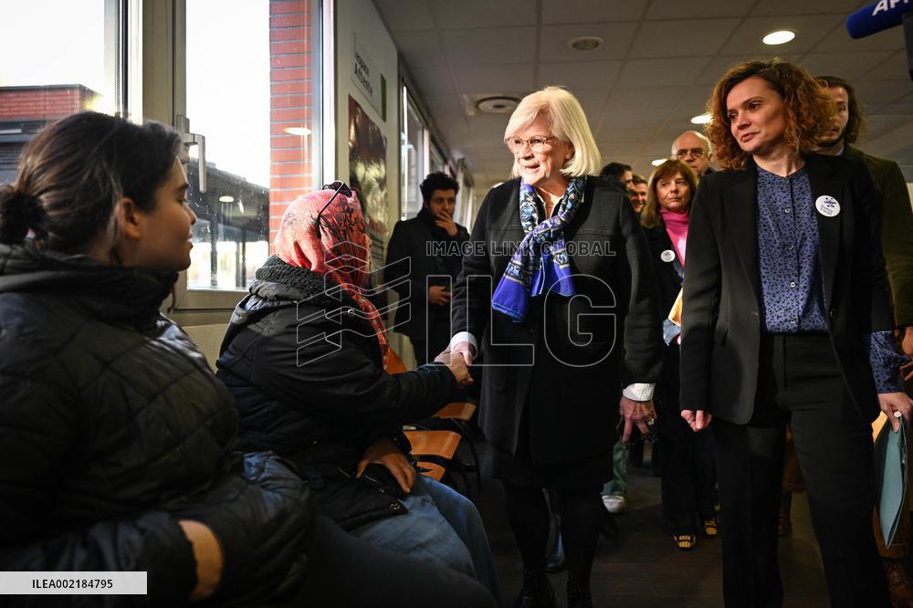 Catherine Vautrin visits the France Travail agency - Guyancourt