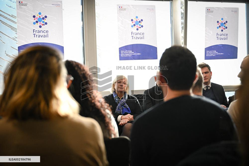Catherine Vautrin visits the France Travail agency - Guyancourt