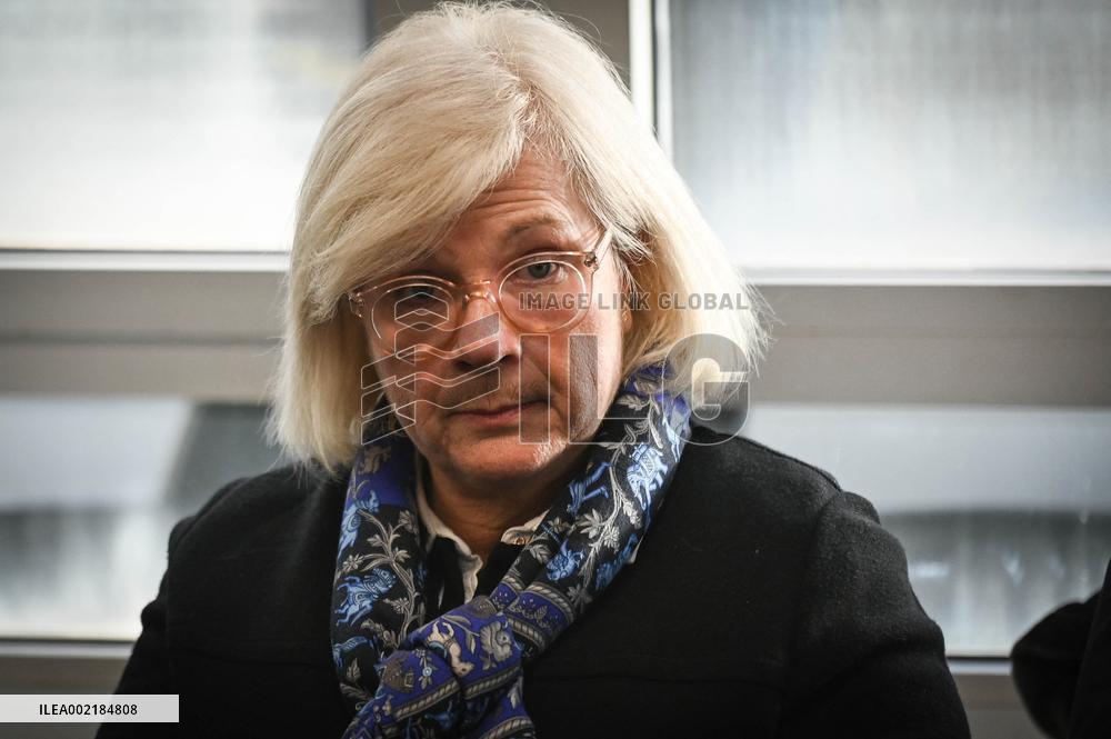 Catherine Vautrin visits the France Travail agency - Guyancourt