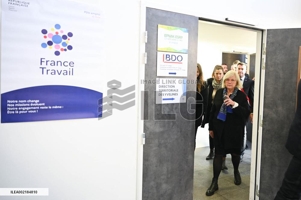 Catherine Vautrin visits the France Travail agency - Guyancourt