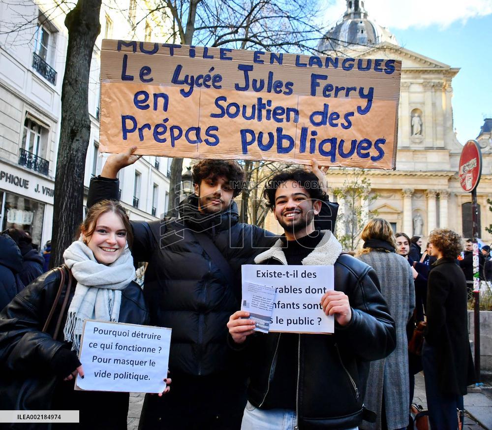 Protest against the closure of preparatory classes for the grandes ecoles