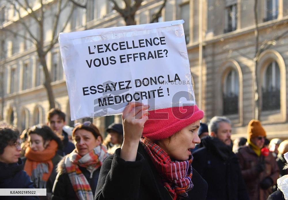 Protest against the closure of preparatory classes for the grandes ecoles