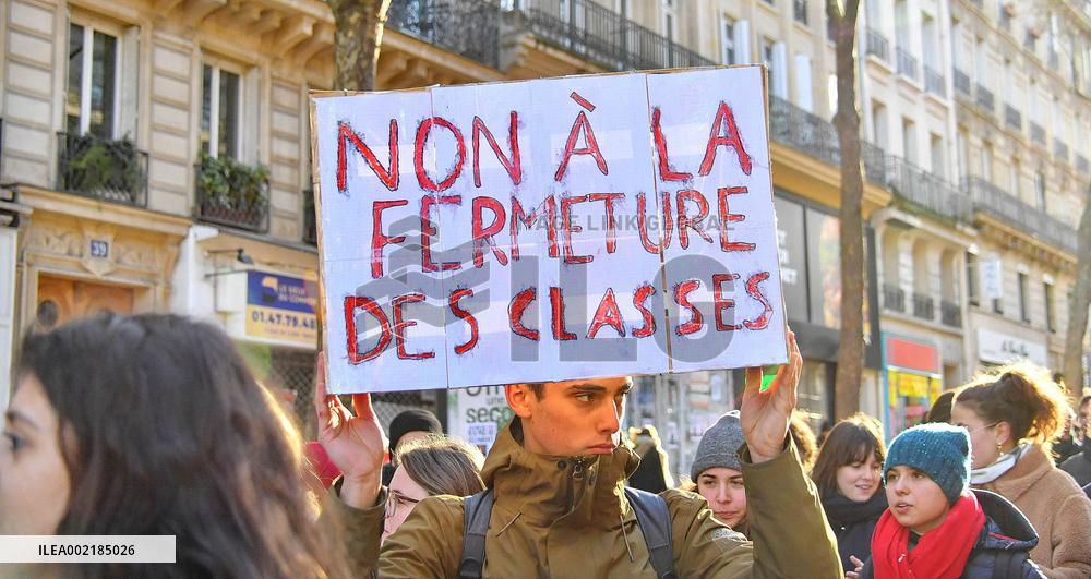 Protest against the closure of preparatory classes for the grandes ecoles