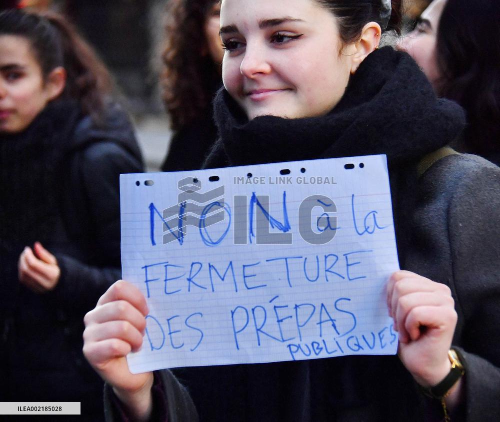 Protest against the closure of preparatory classes for the grandes ecoles