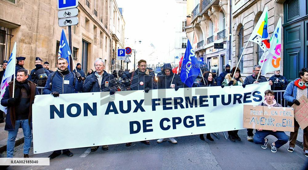 Protest against the closure of preparatory classes for the grandes ecoles