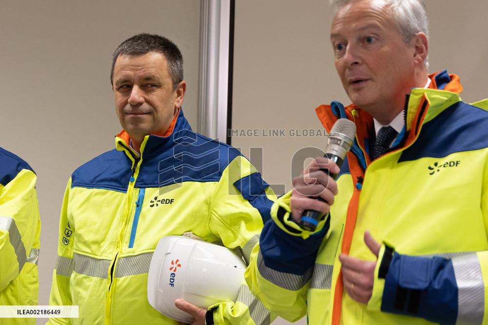 Bruno Le Maire Visits Nuclear Power Plant - Gravelines