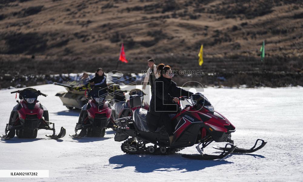 (InTibet)CHINA-XIZANG-FIRST SKI RESORT-OPENING (CN)