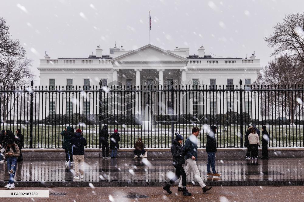 U.S.-WASHINGTON, D.C.-SNOWFALL