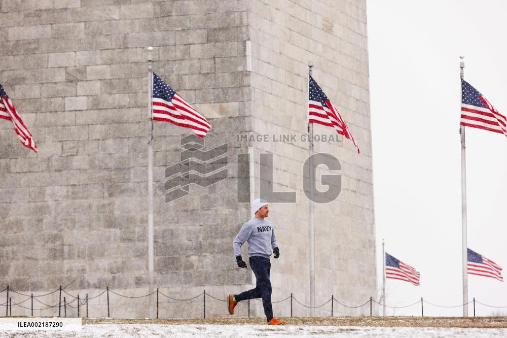 U.S.-WASHINGTON, D.C.-SNOWFALL