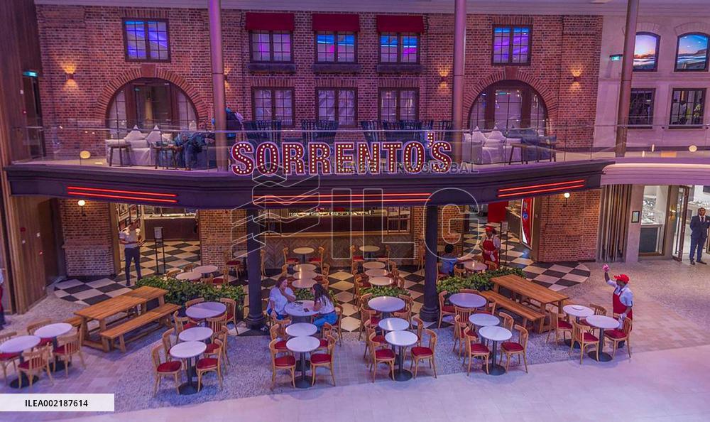 World’s Largest Ship 'Icon Of The Seas' - Miami