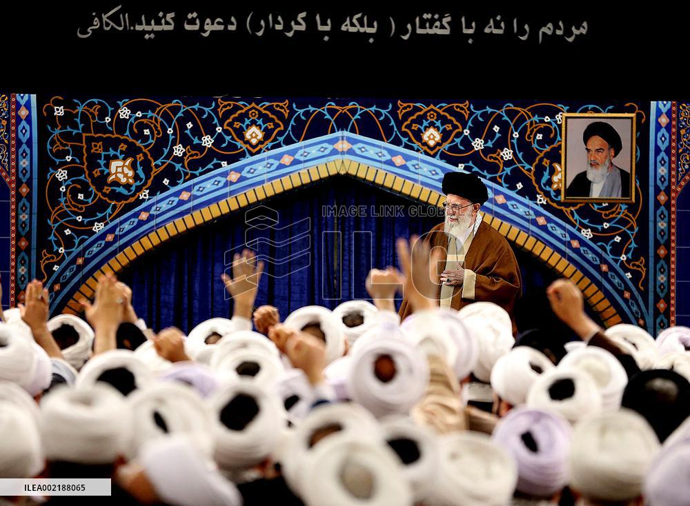 Khamenei Praises Houthis' Red Sea Attacks - Tehran