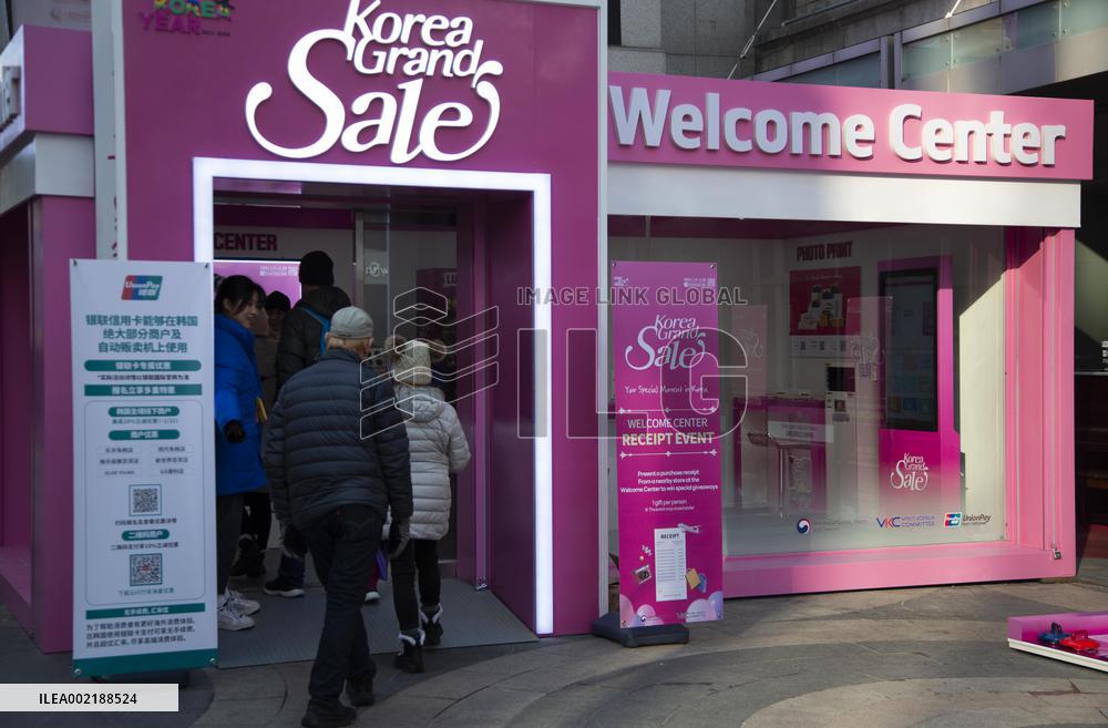 SOUTH KOREA-SEOUL-GRAND SALE