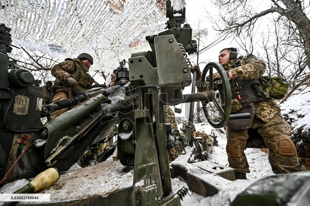Soldiers of 406th Separate Artillery Brigade defend Zaporizhzhia direction