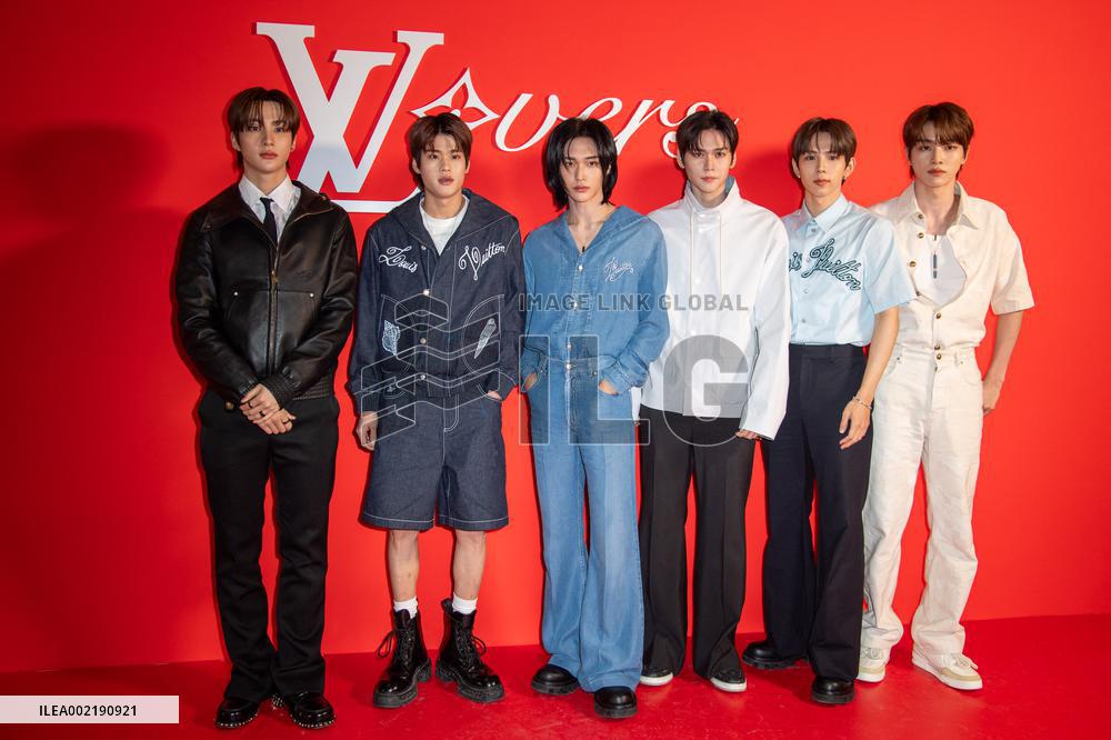 PFW Louis Vuitton Photocall