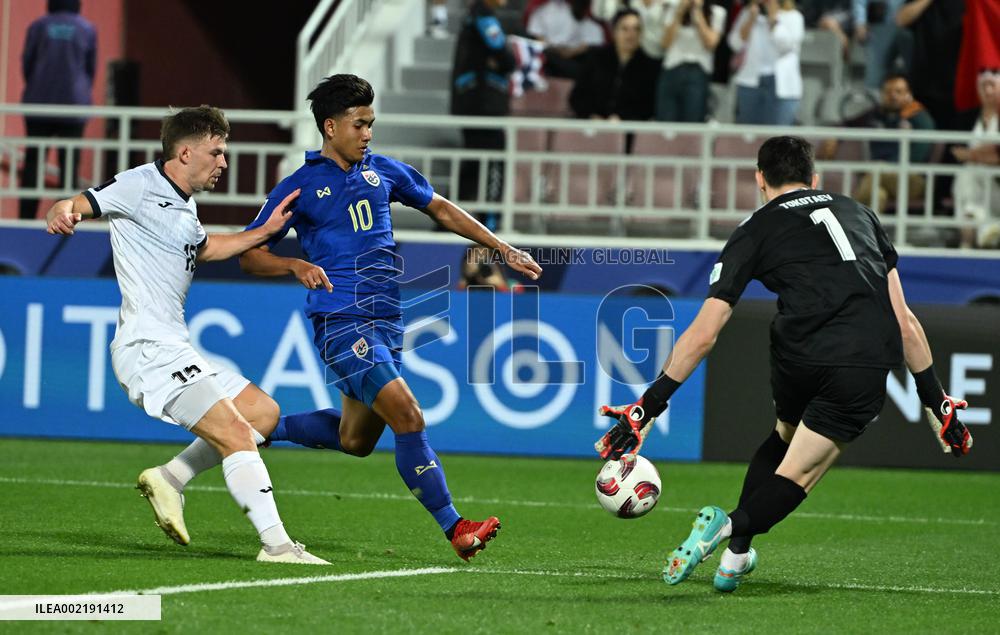 (SP)QATAR-DOHA-FOOTBALL-AFC ASIAN CUP-GROUP F-THA VS KGZ