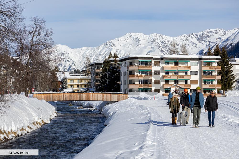 SWITZERLAND-DAVOS-SNOW-SCENERY
