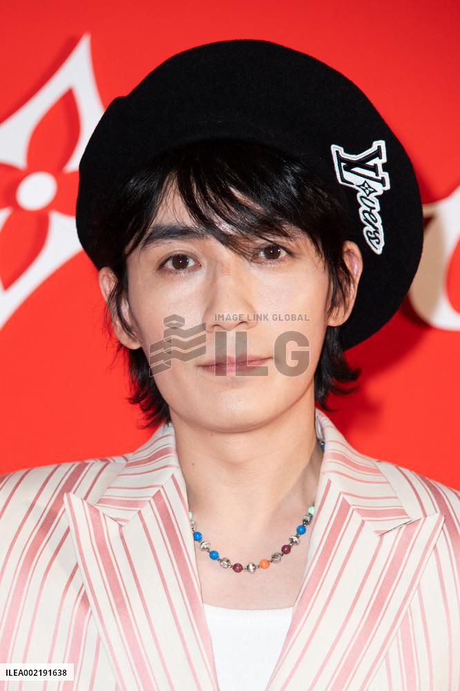 PFW Louis Vuitton Photocall