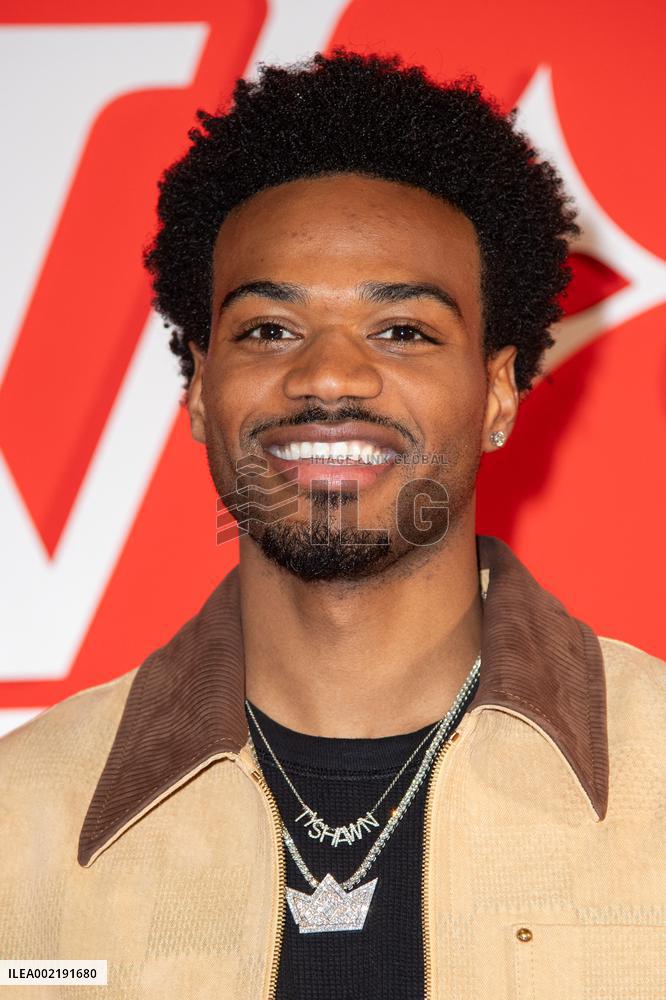 PFW Louis Vuitton Photocall