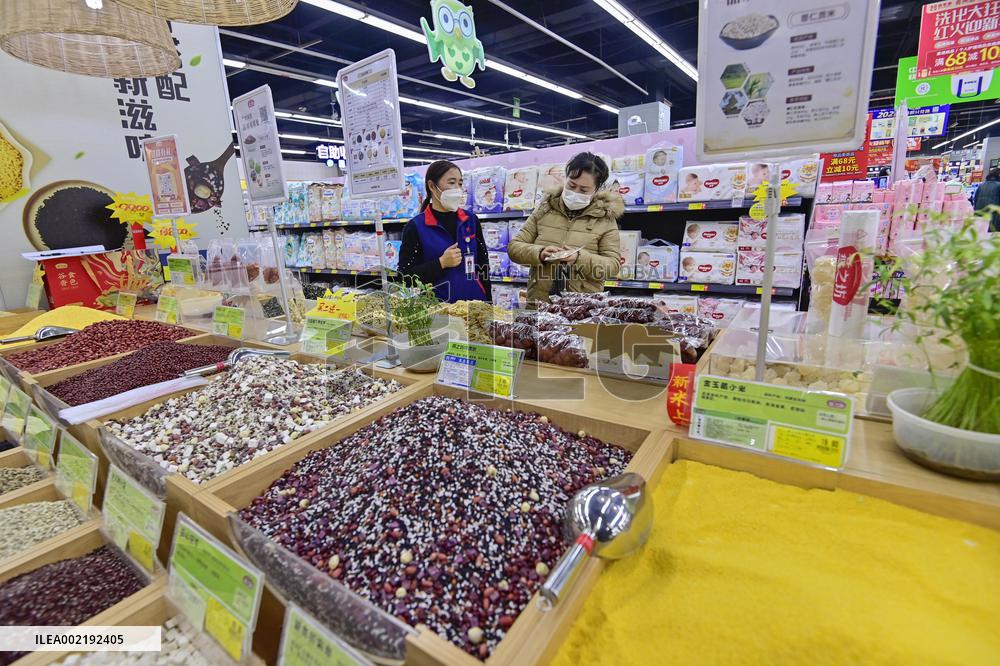 Customers Shop at A Supermarket in Qingzhou