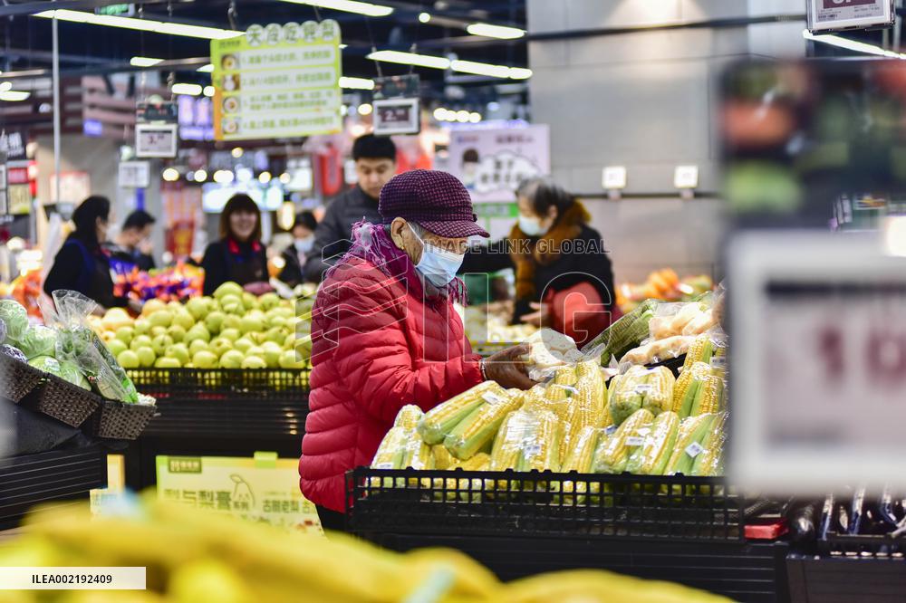 Customers Shop at A Supermarket in Qingzhou