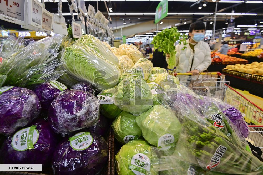 Customers Shop at A Supermarket in Qingzhou