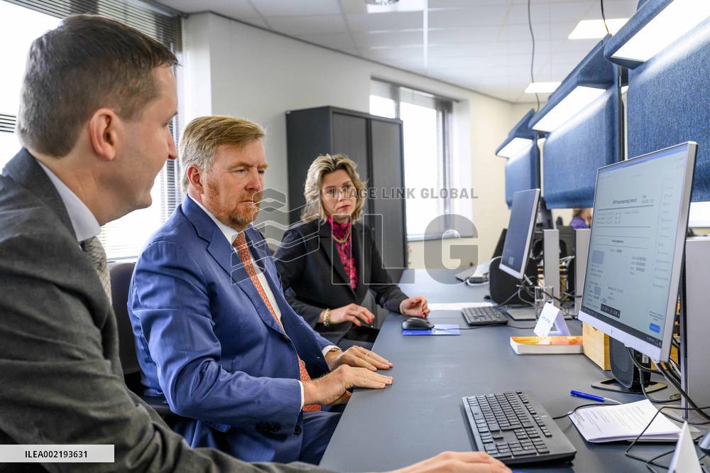 Dutch King Visits Organization Of Bailiffs - The Hague